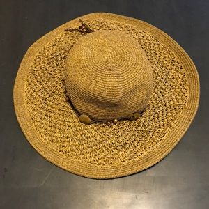 Straw beach hat